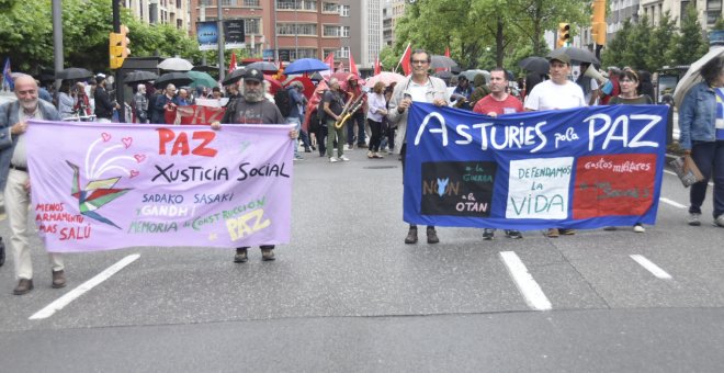 El "OTAN No, Bases Fuera" regresa a las calles de Xixón