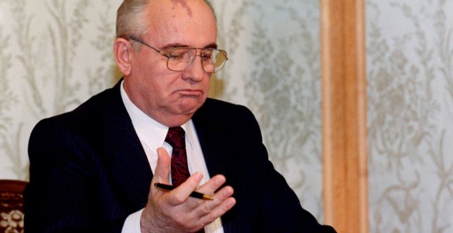 ¿Qué fueron la "perestroika" y la "glasnost" por las que se recuerda a Gorbachov?