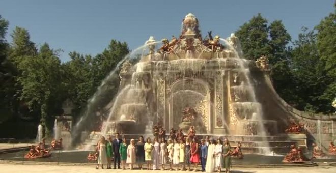 La reina Letizia y los acompañantes de los participantes en la cumbre de la OTAN visitan La Granja en Segovia