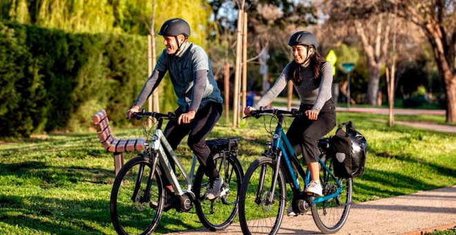 Las bicicletas eléctricas son más atractivas y más populares que los coches eléctricos