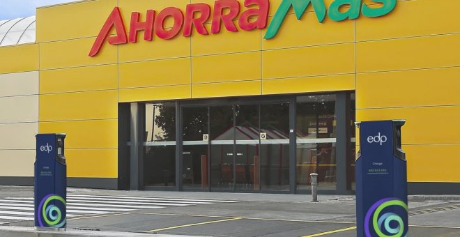 Ahorramas instalará 450 puntos de recarga para vehículos eléctricos en 140 tiendas