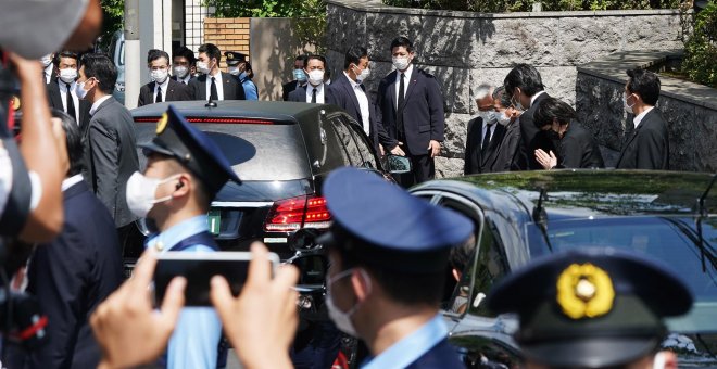 La Policía japonesa admite fallos en el dispositivo de seguridad durante el asesinato del exprimer ministro Shinzo Abe