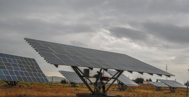 El precio de la luz estará por encima de los 310 euros/MWh este jueves en plena ola de calor