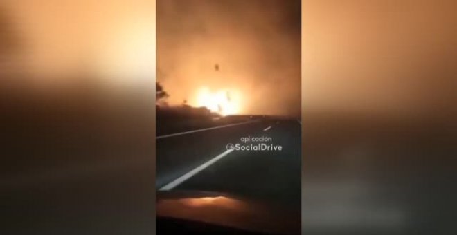 El incendio que empezó en Casas Viejas y entró en el parque natural de Monfragüe ha quemado ya 3.000 hectáreas