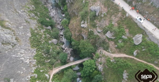 Muere una mujer en la ruta del Cares tras sufrir una caída de 20 metros