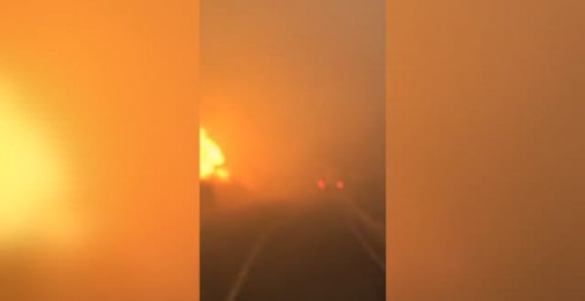 El incendio de Cebreros avanza en dos frentes descontrolados hacia El Hoyo de Pinares