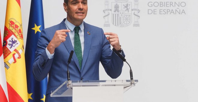 Sánchez defiende a Chaves y a Griñán: "Pagan justos por pecadores"