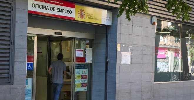 El paro aumenta en 3.230 personas en julio, pero sigue por debajo de los 2,9 millones de desempleados