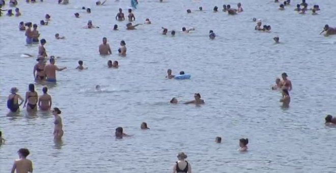 El calor extremo afecta también a la temperatura del agua en el Cantábrico