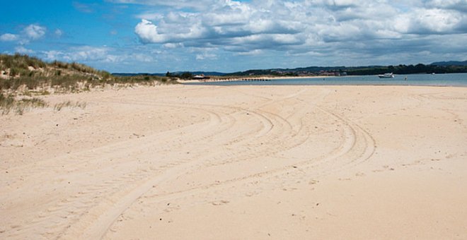 Un hombre sufre una parada cardiorespitaroria cuando estaba en la playa del Puntal