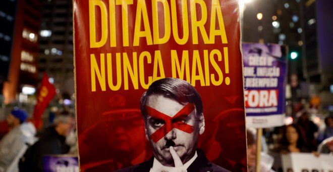 ¿Cómo funcionan las milicias virtuales de Jair Bolsonaro?