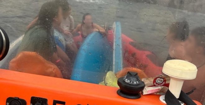 Rescatan a seis personas en Castro que practicaban paddle surf y no podían regresar a tierra