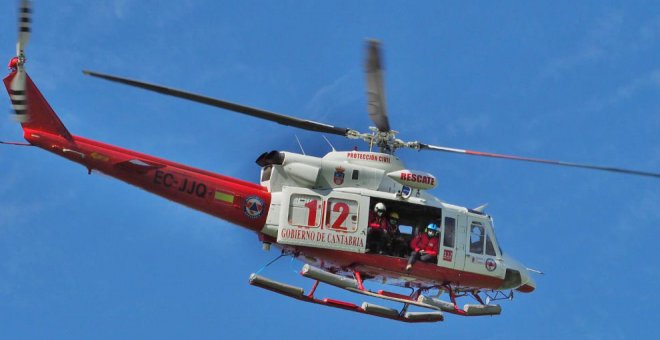 Un dispositivo trabaja desde hace horas en el rescate de un varón en la ferrata de La Hermida