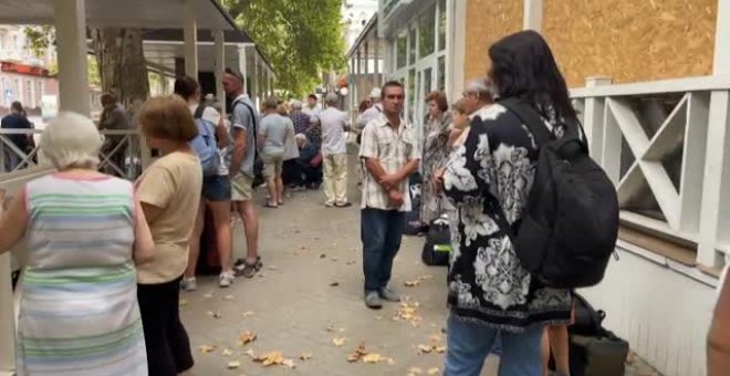 Los residentes evacuados de Mykolaiv dejan su vida atrás