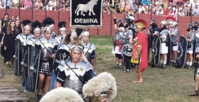 El anfiteatro de Los Corrales se convierte en foro romano y circo de gladiadores