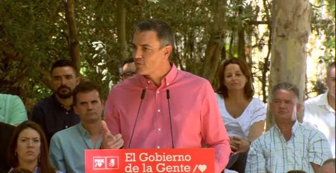 Sánchez estrena su campaña acusando al PP de estar en manos de las eléctricas