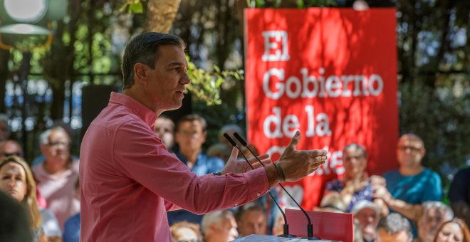 Sánchez acusa a las grandes empresas energéticas de "llevar de la mano al PP" para oponerse a las medidas sociales