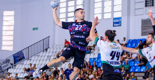 El Balonmano Sinfín continúa invicto en La Liga ASOBAL