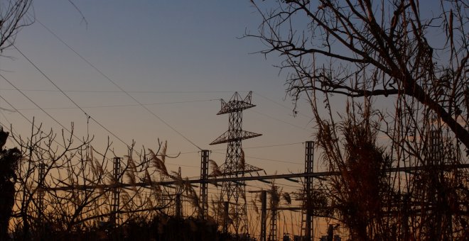 El precio de la luz baja un 22,78% este martes: estas son las horas más baratas