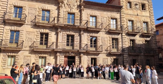 Una huelga paraliza la Escuela de Arte de Avilés para reclamar el cese de la directora