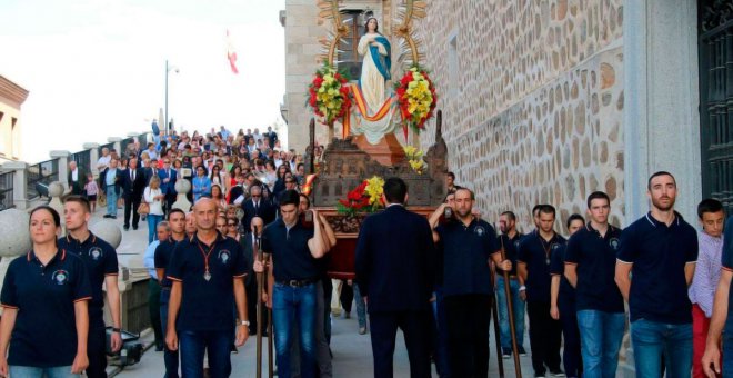 Quienes exaltan el franquismo en el Alcázar y los que piden exhumar de allí a los golpistas se citan en Toledo