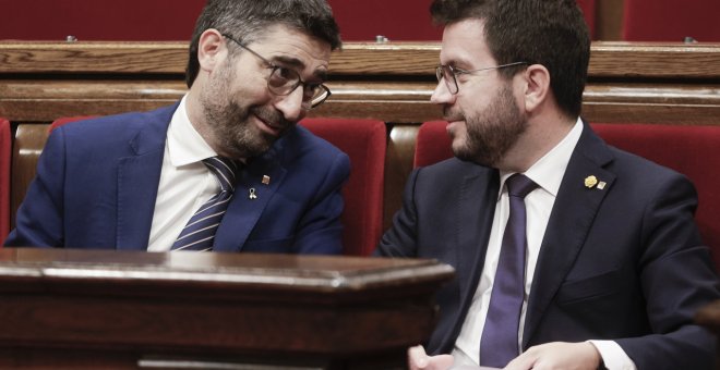 La crisis del Govern rompe el frente independentista y sitúa al PSC en el centro del juego político