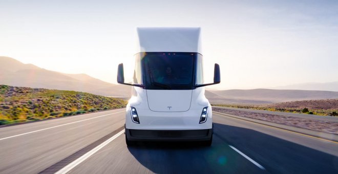 ¡Llegó el día! Elon Musk anuncia el inicio de fabricación del Tesla Semi y sus primeras entregas