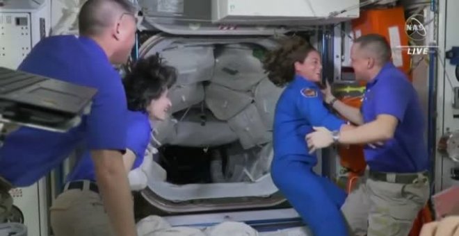 Cuatro nuevos astronautas llegan a la Estación Espacial Internacional