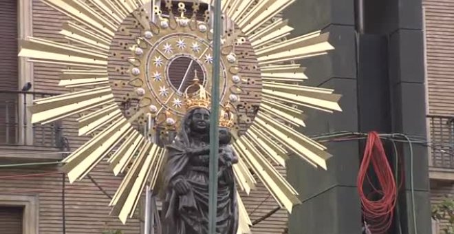 La Virgen del Pilar ya está en su plaza