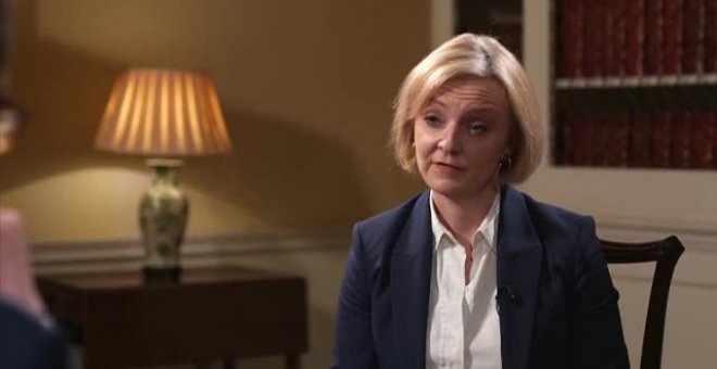 Liz Truss pide disculpas a los británicos tras solo seis semanas en el cargo