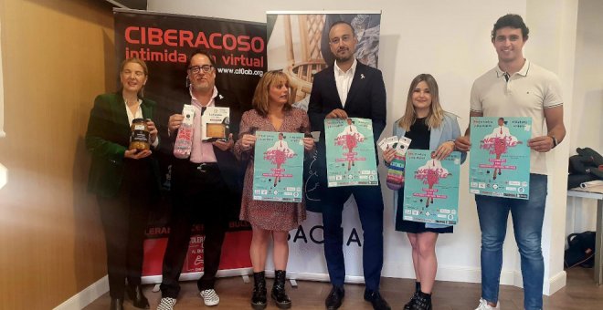 Laura Nicholls, Miguel Lago o Bambax, entre otros, desfilarán contra el bullying