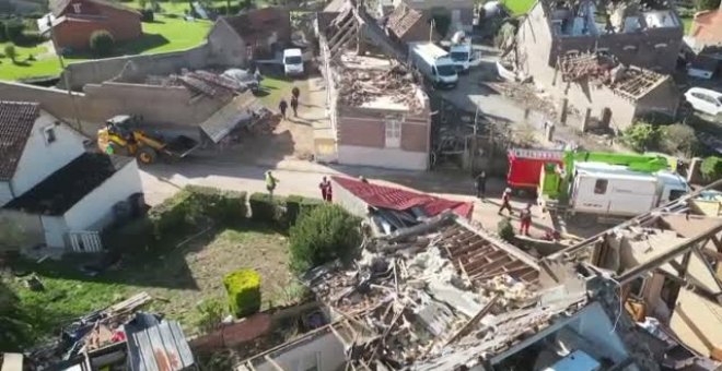 Comienzan las labores de limpieza en Bihucourt tras el mini tornado