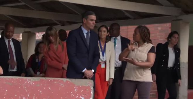 Pedro Sánchez visita la prisión en la que estuvo recluido Nelson Mandela