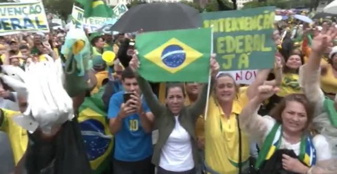 Continúan las protestas de los simpatizantes de Bolsonaro en Brasil