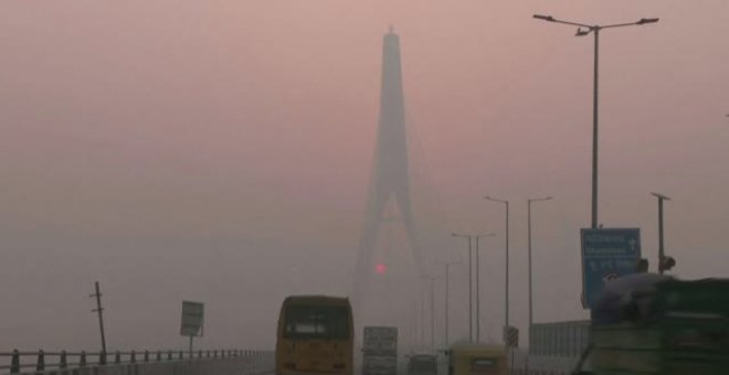 Cierre de escuelas y universidades en la India tras la peligrosa contaminación