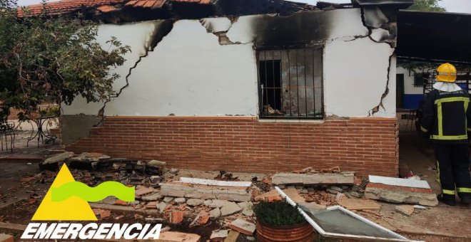 Un incendio arrasa la vivienda del autor del tiroteo de Argamasilla de Calatrava en el que murieron tres personas