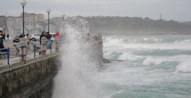 Cantabria, en aviso naranja por fenómenos costeros este viernes