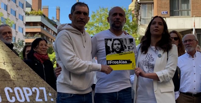 Protesta frente a la embajada egipcia por el blanqueamiento de las vulneraciones de derechos humanos