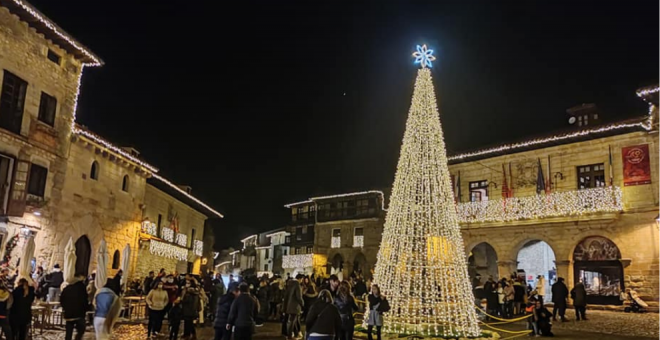 Santillana del Mar, entre los pueblos finalistas de Ferrero Rocher para brillar esta Navidad