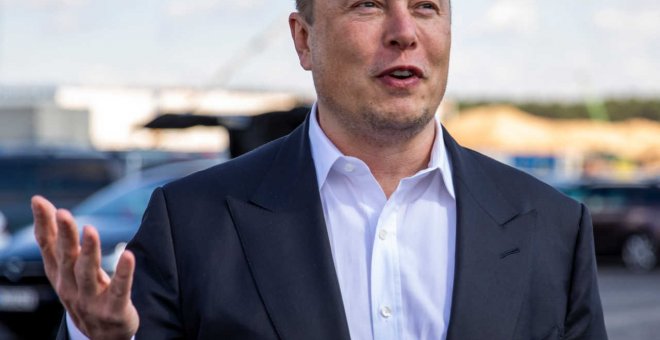 Elon Musk pide el voto para... ¡adivina!