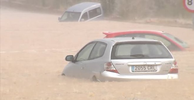 La gota fría deja 160 litros en una hora en Riba-roja y desata el caos