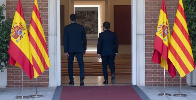 La revuelta de la derecha se topa con la apuesta de Sánchez por desinflar el conflicto catalán