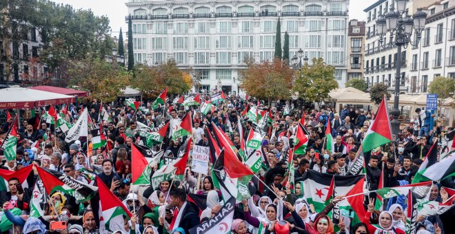 Miles de personas de toda España piden la autodeterminación del pueblo saharaui en la ciudad de Madrid