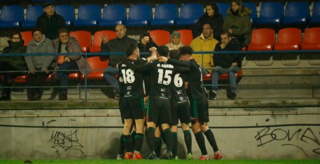 La RS Gimnástica triunfa ante el Ourense en un partido sufrido