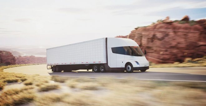 Elon Musk confirma la gran autonomía del Tesla Semi en condiciones reales