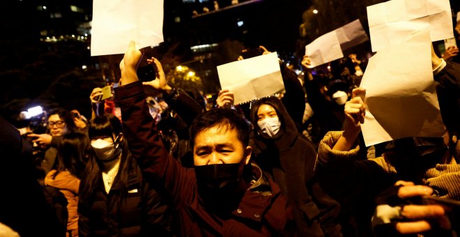 Las mayores protestas desde la masacre de Tiananmen retan al autoritarismo de Xi Jinping