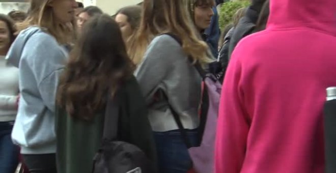 Polémica en un colegio de Mallorca por la exhibición de banderas de España