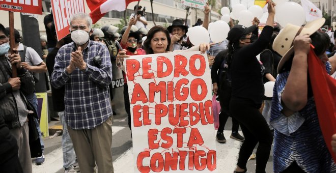 Otras miradas - Perú o el golpe permanente