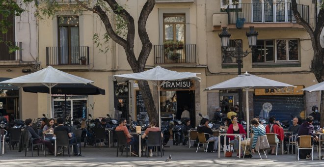 Collboni no retira les terrasses de Ciutat Vella que acumulen infraccions reiterades