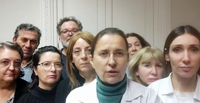 Los médicos encerrados en la Consejería de Sanidad ponen fin a su encierro